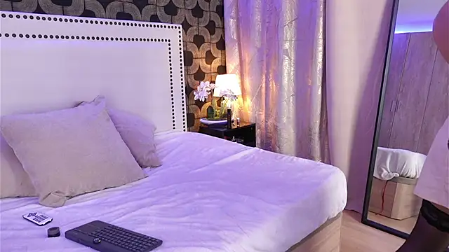 Snapshot of AlexaWhatson chatting on February 23, 2026, 9:34 pm AlexaWhatson online show from February 23, 2026, 9:34 pm