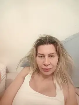 Snapshot of NaughtyClaudia_ chatting on February 16, 2026, 7:59 am NaughtyClaudia online show from February 16, 2026, 7:59 am