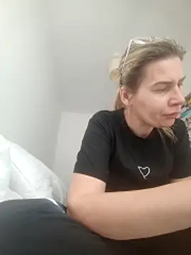 Snapshot of NaughtyClaudia_ chatting on February 24, 2026, 10:24 am NaughtyClaudia online show from February 24, 2026, 10:24 am