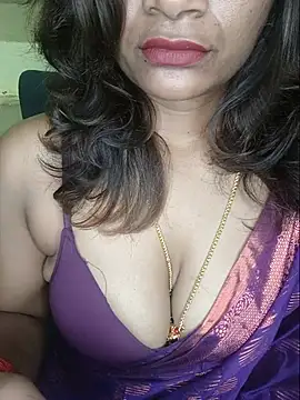 Snapshot of Premalatha_28 chatting on July 9, 2026, 4:44 pm Premalatha 28 online show from July 9, 2026, 4:44 pm