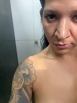 biadominatrix online show from April 9, 2026, 7:19 pm