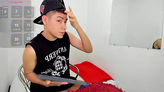 Snapshot of Lucastorrez01 chatting on February 14, 2026, 4:26 pm Lucastorrez01 online show from February 14, 2026, 4:26 pm