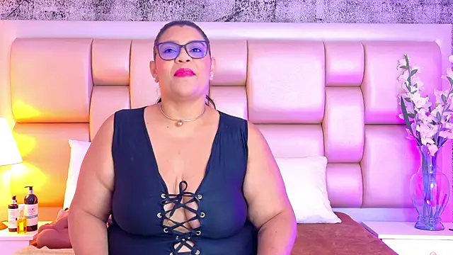 SelennaCooper online show from February 24, 2026, 11:52 am