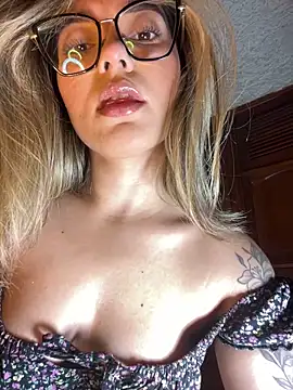 Snapshot of Xxx_Amy chatting on December 4, 2025, 5:28 am Xxx Amy online show from December 4, 2025, 5:28 am