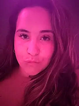 iviiiiiiiiiii online show from November 18, 2025, 1:22 am