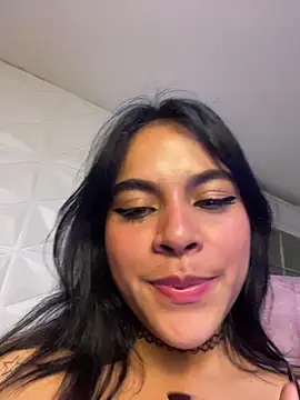 Sophie wyld online show from November 16, 2025, 2:39 am