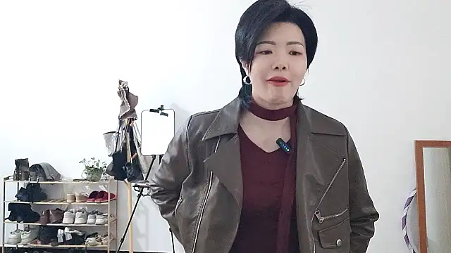 adele8731 online show from January 14, 2026, 4:18 am