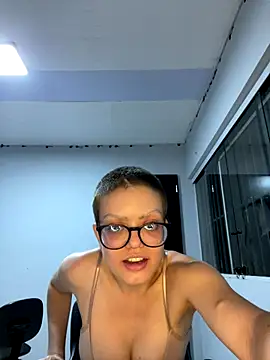 Snapshot of cantora chatting on November 16, 2025, 4:29 am cantora online show from November 16, 2025, 4:29 am