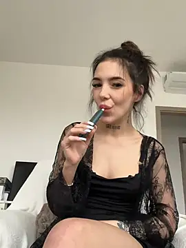 Snapshot of lunababy77 chatting on February 20, 2026, 2:50 pm lunababy77 online show from February 20, 2026, 2:50 pm