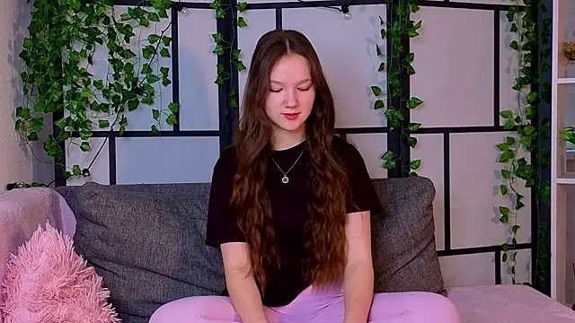 MelvinaEbner online show from February 20, 2026, 7:10 am