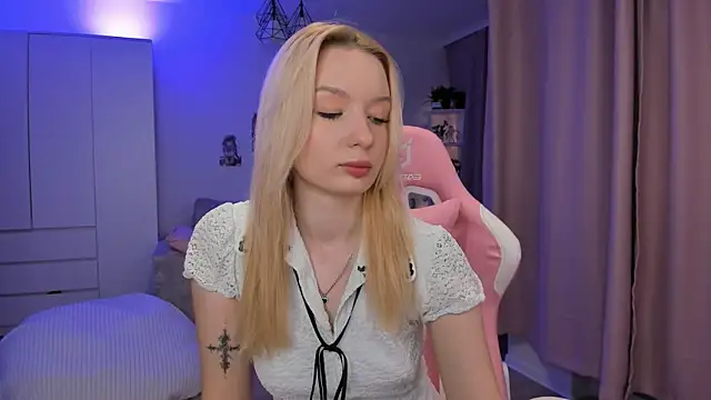 Tiffany Paw online show from November 29, 2025, 3:09 am