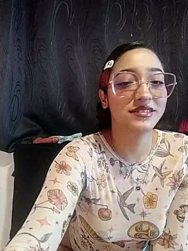 Snapshot of LilithMonette chatting on January 18, 2026, 9:51 pm LilithMonette online show from January 18, 2026, 9:51 pm