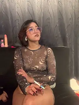 Snapshot of LilithMonette chatting on February 20, 2026, 1:24 am LilithMonette online show from February 20, 2026, 1:24 am