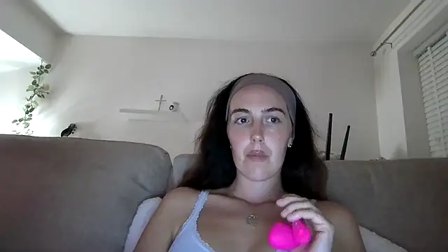 Snapshot of mollyplaysxo chatting on June 21, 2026, 9:39 pm mollyplaysxo online show from June 21, 2026, 9:39 pm