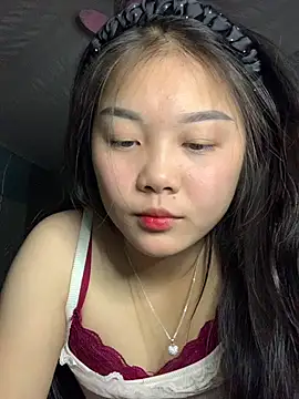 Baa-bee22 online show from November 30, 2025, 5:33 am