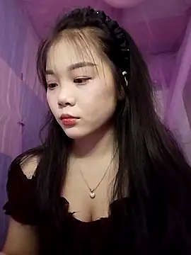 Baa-bee22 online show from April 15, 2026, 1:23 am