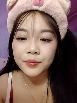 Snapshot of Baa-bee22 chatting on May 4, 2026, 6:31 am Baa-bee22 online show from May 4, 2026, 6:31 am