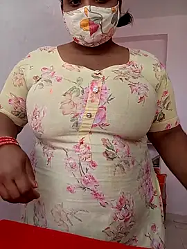 CUTE-LOVE-SWEETS online show from April 3, 2026, 3:48 am