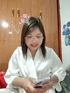 Snapshot of Cover-baa chatting on March 5, 2026, 12:28 am Cover-baa online show from March 5, 2026, 12:28 am