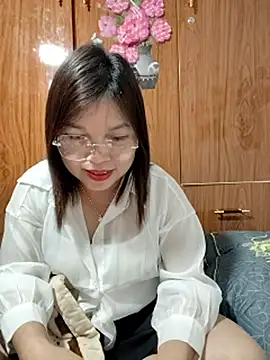 Snapshot of Cover-baa chatting on March 6, 2026, 11:12 pm Cover-baa online show from March 6, 2026, 11:12 pm