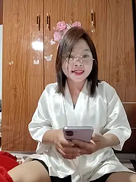 Snapshot of Cover-baa chatting on March 19, 2026, 8:13 pm Cover-baa online show from March 19, 2026, 8:13 pm