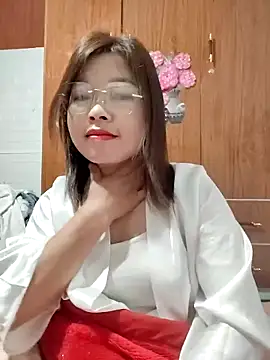 Snapshot of Cover-baa chatting on March 31, 2026, 6:52 pm Cover-baa online show from March 31, 2026, 6:52 pm