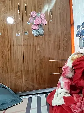 Snapshot of Cover-baa chatting on April 4, 2026, 3:05 am Cover-baa online show from April 4, 2026, 3:05 am