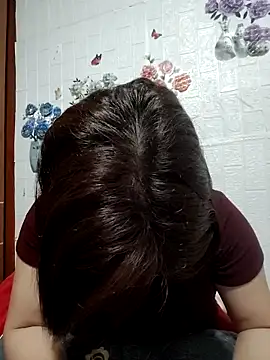 Snapshot of Cover-baa chatting on April 5, 2026, 4:04 pm Cover-baa online show from April 5, 2026, 4:04 pm