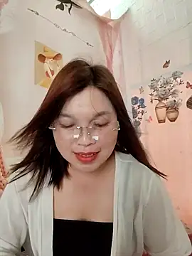 Snapshot of Cover-baa chatting on April 15, 2026, 5:03 am Cover-baa online show from April 15, 2026, 5:03 am