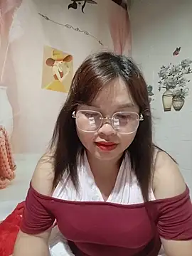 Snapshot of Cover-baa chatting on June 17, 2026, 3:13 pm Cover-baa online show from June 17, 2026, 3:13 pm