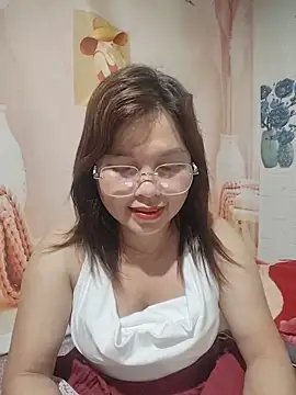 Snapshot of Cover-baa chatting on June 19, 2026, 7:17 pm Cover-baa online show from June 19, 2026, 7:17 pm