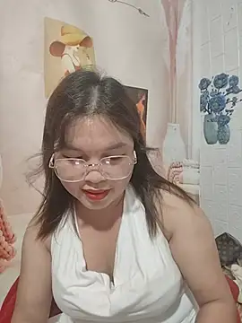 Snapshot of Cover-baa chatting on July 5, 2026, 6:04 pm Cover-baa online show from July 5, 2026, 6:04 pm