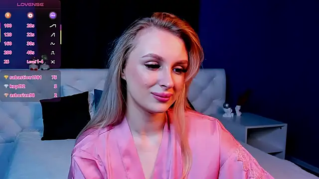 KiraRuiz online show from February 17, 2026, 10:27 pm