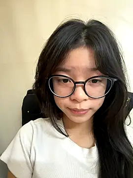 mau155  online show from November 17, 2025, 1:17 pm