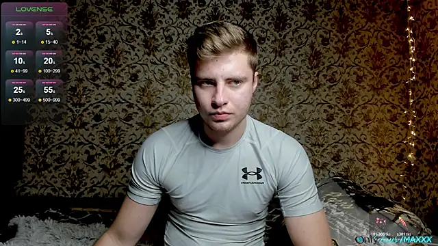 Snapshot of Maxhornyblondieman chatting on December 3, 2025, 2:04 pm Maxhornyblondieman online show from December 3, 2025, 2:04 pm