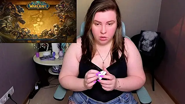 Snapshot of Valerry_ chatting on November 18, 2025, 9:47 am Valerry online show from November 18, 2025, 9:47 am