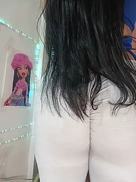 KatyVelvet07 online show from May 14, 2026, 9:38 am