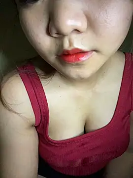 Snapshot of Sunset-yll chatting on December 18, 2025, 7:14 am Sunset-yll online show from December 18, 2025, 7:14 am