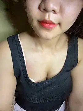 Snapshot of Sunset-yll chatting on December 20, 2025, 8:21 am Sunset-yll online show from December 20, 2025, 8:21 am