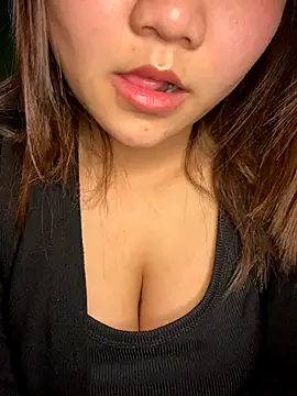 Snapshot of Sunset-yll chatting on January 6, 2026, 7:56 am Sunset-yll online show from January 6, 2026, 7:56 am