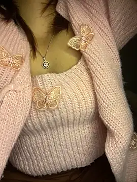 Snapshot of Sunset-yll chatting on February 11, 2026, 5:23 am Sunset-yll online show from February 11, 2026, 5:23 am