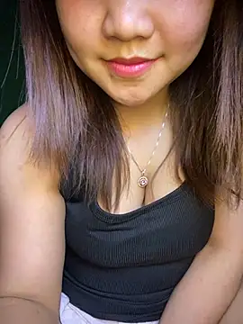 Snapshot of Sunset-yll chatting on February 25, 2026, 3:43 pm Sunset-yll online show from February 25, 2026, 3:43 pm