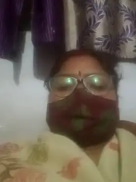 Snapshot of Simran62 chatting on February 12, 2026, 6:03 pm Simran62 online show from February 12, 2026, 6:03 pm