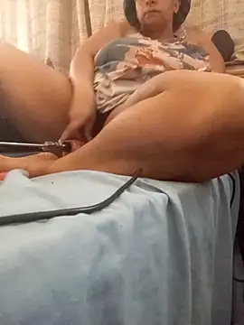 LaReineCleo online show from February 14, 2026, 6:54 am