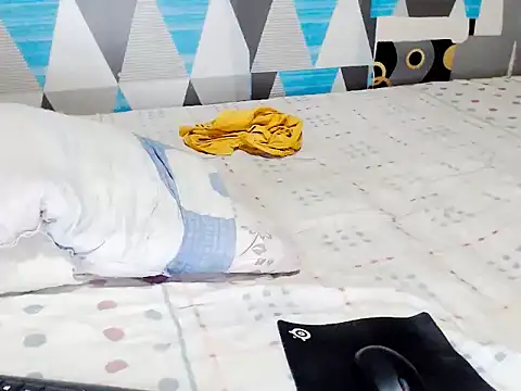 Savannah Cock online show from December 5, 2025, 4:54 am