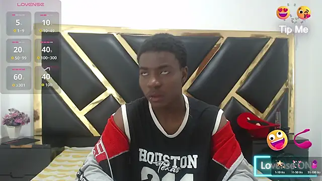 NoahJhonson69 online show from January 15, 2026, 6:55 pm