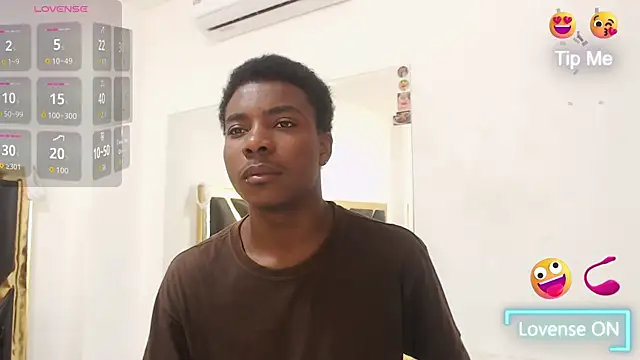 NoahJhonson69 online show from February 10, 2026, 12:42 pm