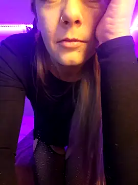 Snapshot of Drowning667 chatting on November 22, 2025, 5:34 pm Drowning667 online show from November 22, 2025, 5:34 pm