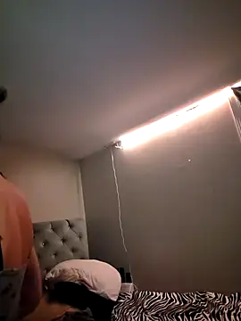 Snapshot of Drowning667 chatting on March 4, 2026, 4:18 am Drowning667 online show from March 4, 2026, 4:18 am