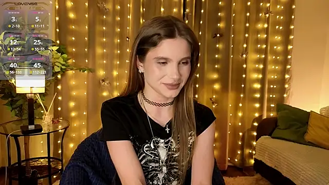 RozanneJordan online show from March 23, 2026, 5:17 pm